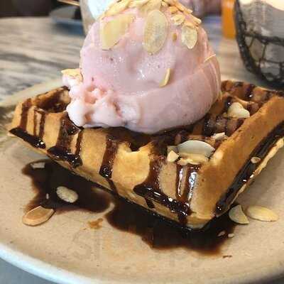 ฟาร์มเทเบิ้ลออร์แกนิคคาเฟ่