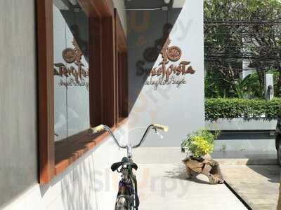 Sweet Pista, Restaurant & Home Bakery