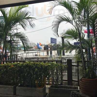 Aquatini Riverside Bar & Restaurant