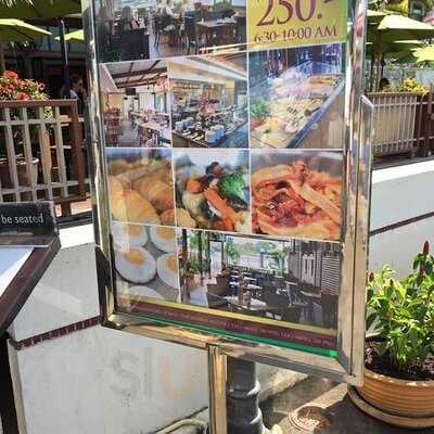 Aquatini Riverside Bar & Restaurant