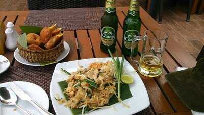 Aquatini Riverside Bar & Restaurant