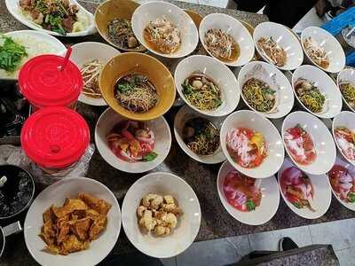 ร้านก๋วยเตี๋ยวเรือทอง