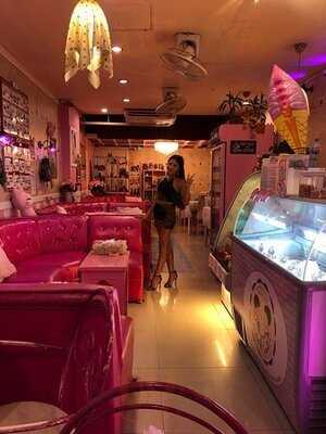 โคเนโกะ โนะ ชิริ คาเฟ่