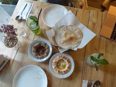 Hummus Heads Thonglor 10