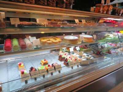 Landmark Hotel Bakery And Cafe