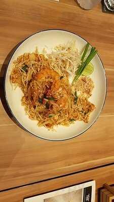 The Coffee Club - Holiday Inn Express Sukhumvit Soi 11