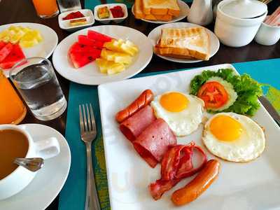 Atlantis - Centara Azure Hotel Pattaya