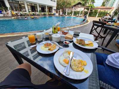 Atlantis - Centara Azure Hotel Pattaya