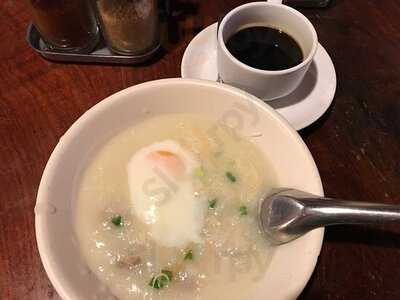 ร้านอาหาร ซิกซ์โอคล็อก (หกโมงเช้า)