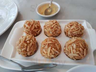 ร้านอาหาร โซเฟีย