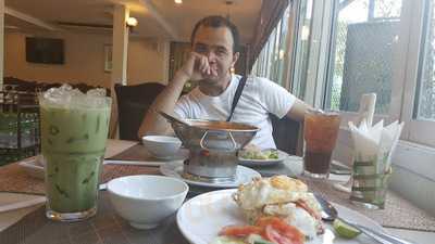 ร้านอาหาร โซเฟีย