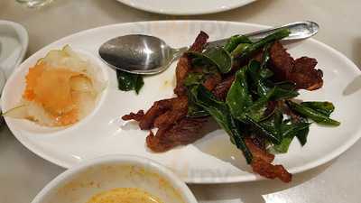 ร้านอาหาร โซเฟีย