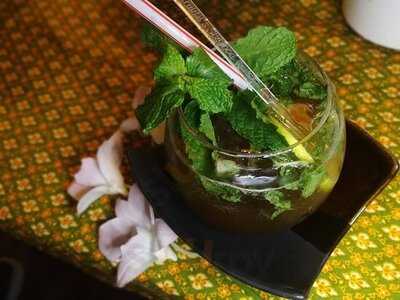 Buranee Bar & Bistro