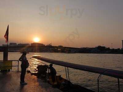 Buranee Bar & Bistro