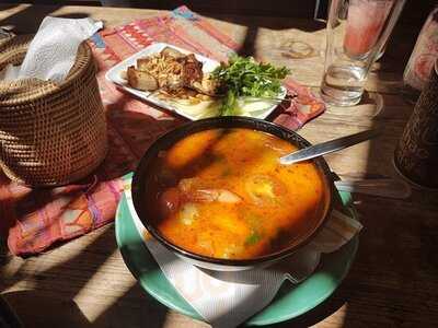 Slow Restaurant And Wine Bar