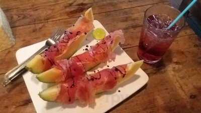 Slow Restaurant And Wine Bar