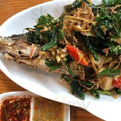 บ้านหญิง