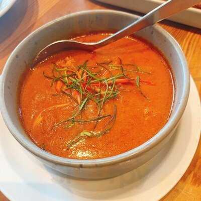 บ้านหญิง