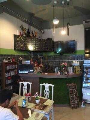 นอกกระชาน