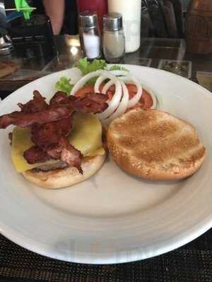 เดอะเทเวิร์น