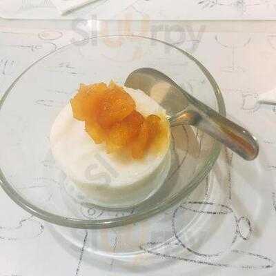 มู๋มู๋ อีทเทอรี