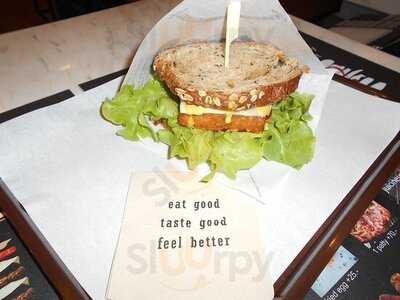 โอเอ็มจี เบอร์เกอร์ - เซ็นทรัลมารีน่า