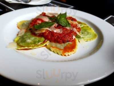 Wine Connection Tapas Bar & Bistro - Rain Hill, Sukhumvit 47