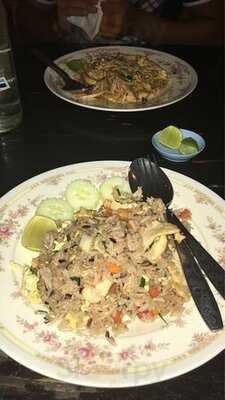 มูน เฮ้าส์ เรสเตอรองท์