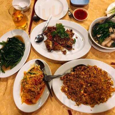 ภัตตาคาร จันทร์เพ็ญ