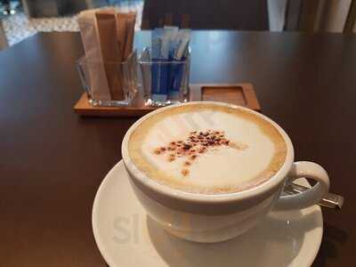 Ruenton Coffeeshop At The Montien Hotel
