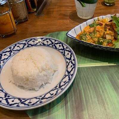 ร้านอาหาร รสนิยม (คุณปลา-อัจฉรา บุรารักษ์)