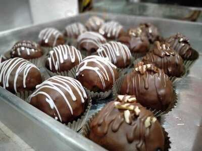 Maestro Gelato Cafe, Breakfast & Bakery