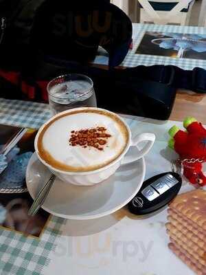 Maestro Gelato Cafe, Breakfast & Bakery