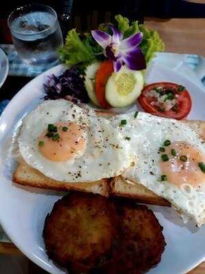 Maestro Gelato Cafe, Breakfast & Bakery