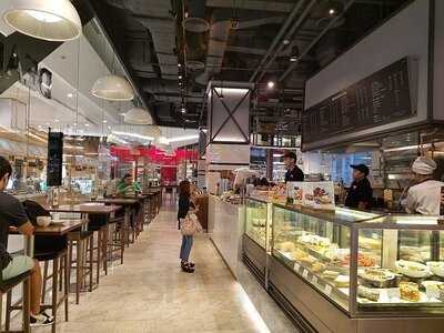 Dean & Deluca -  Emquartier