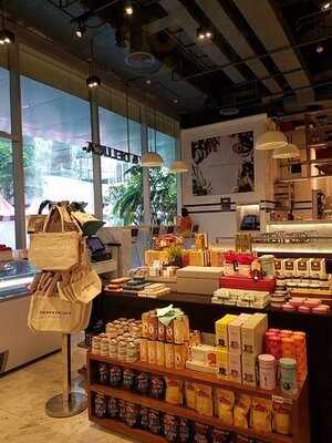 Dean & Deluca -  Emquartier