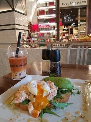 Dean & Deluca -  Emquartier