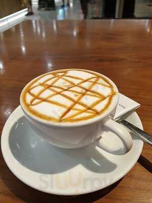 Dean & Deluca -  Emquartier