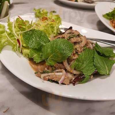 ครัวดอกไม้ขาว