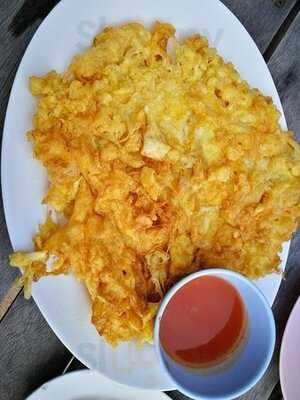 ร้านอาหารหาดแสนสำราญ