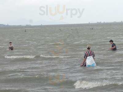 ร้านอาหารหาดแสนสำราญ