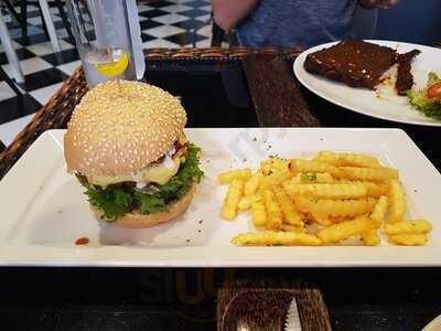 Flowrun Eatery And Bar