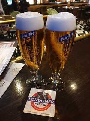 เดอะ ลอนดอนเนอร์ บรูว ผับ