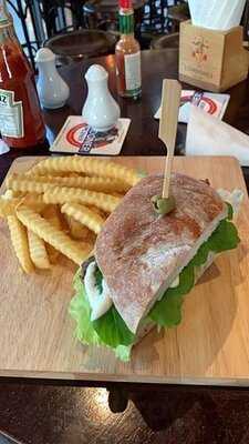 เดอะ ลอนดอนเนอร์ บรูว ผับ