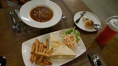 Markland Cafe' & Restaurant