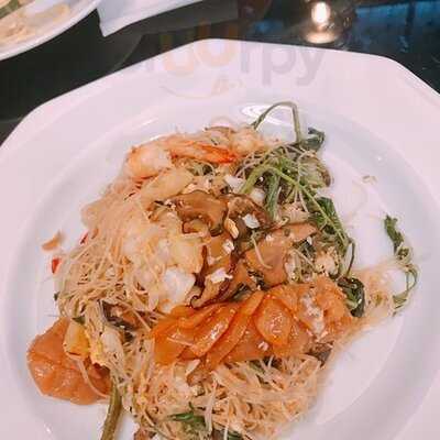 Inn Train Cafe & Restaurant