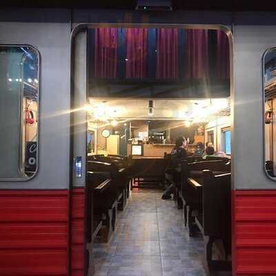 Inn Train Cafe & Restaurant