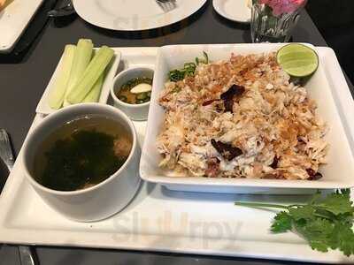 Greyhound (1st Floor@siamcenter)