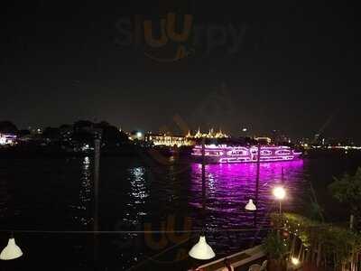 ต้นมะกอก - บ้านวังหลัง ริเวอร์ไซด์