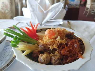 ภัตตาคาร เมธาวลัยศรแดง